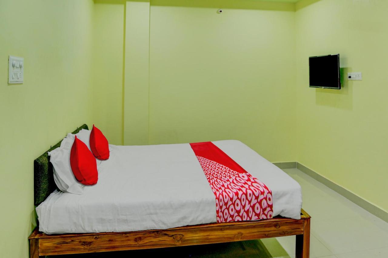 Flagship Hotel Ns Guest Inn 维沙卡帕特南 外观 照片